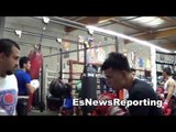 andy ruiz gets cracking on the mitts EsNews Boxing