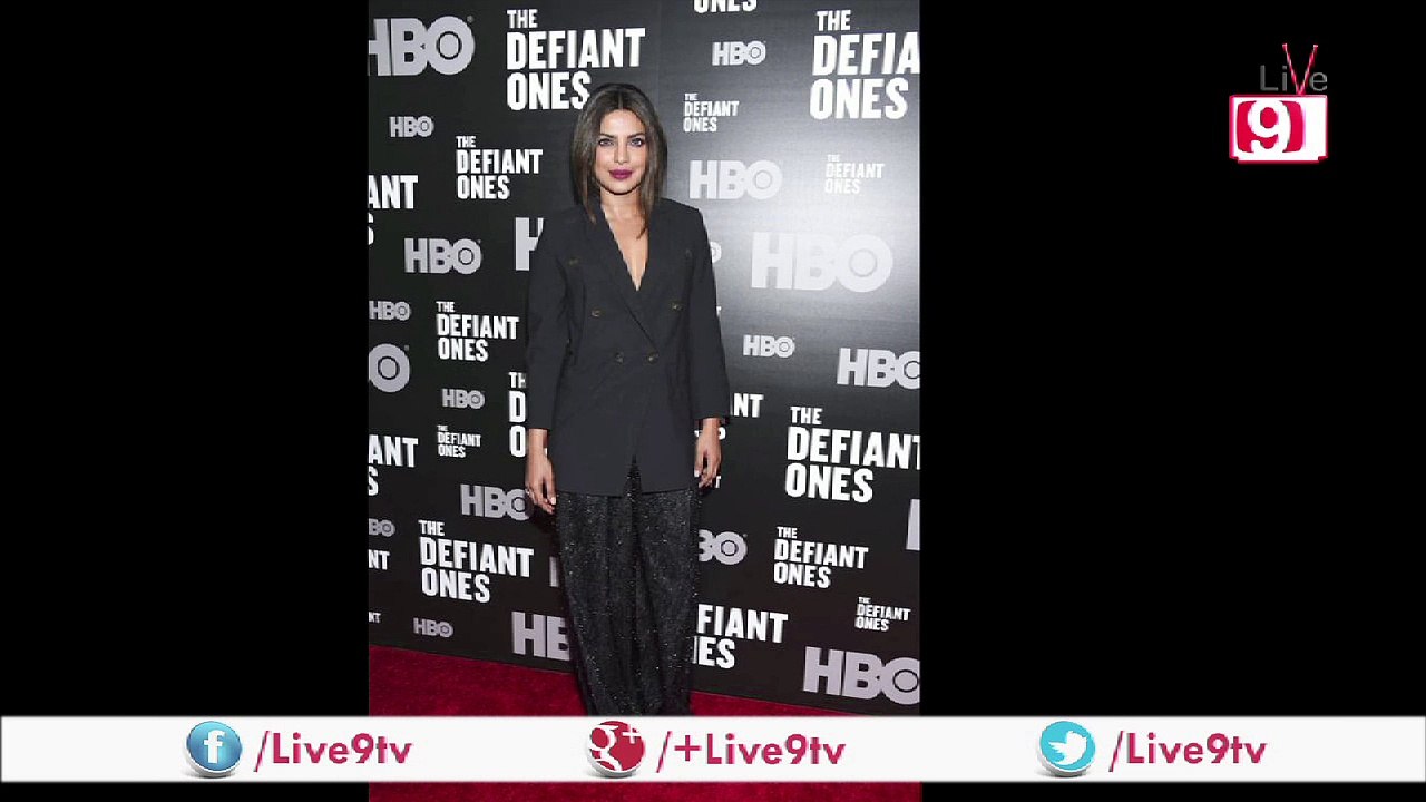 Priyanka Chopra Brings Sexy In Black At The Premiere Of The Defiant Ones