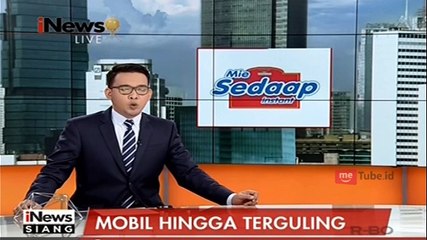 Sopir Ngantuk, Mobil Pemudik Terguling di Tol Kebon Jeruk