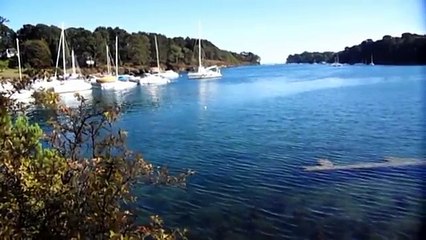 BRETAGNE : Petit port Breton Kerdruc près de Pont Aven et Nevez