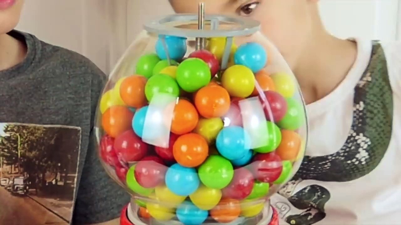 SWAN LE MAGICIEN & LES MACHINES À CHEWING GUM Ça tourne mal pour Néo ! 