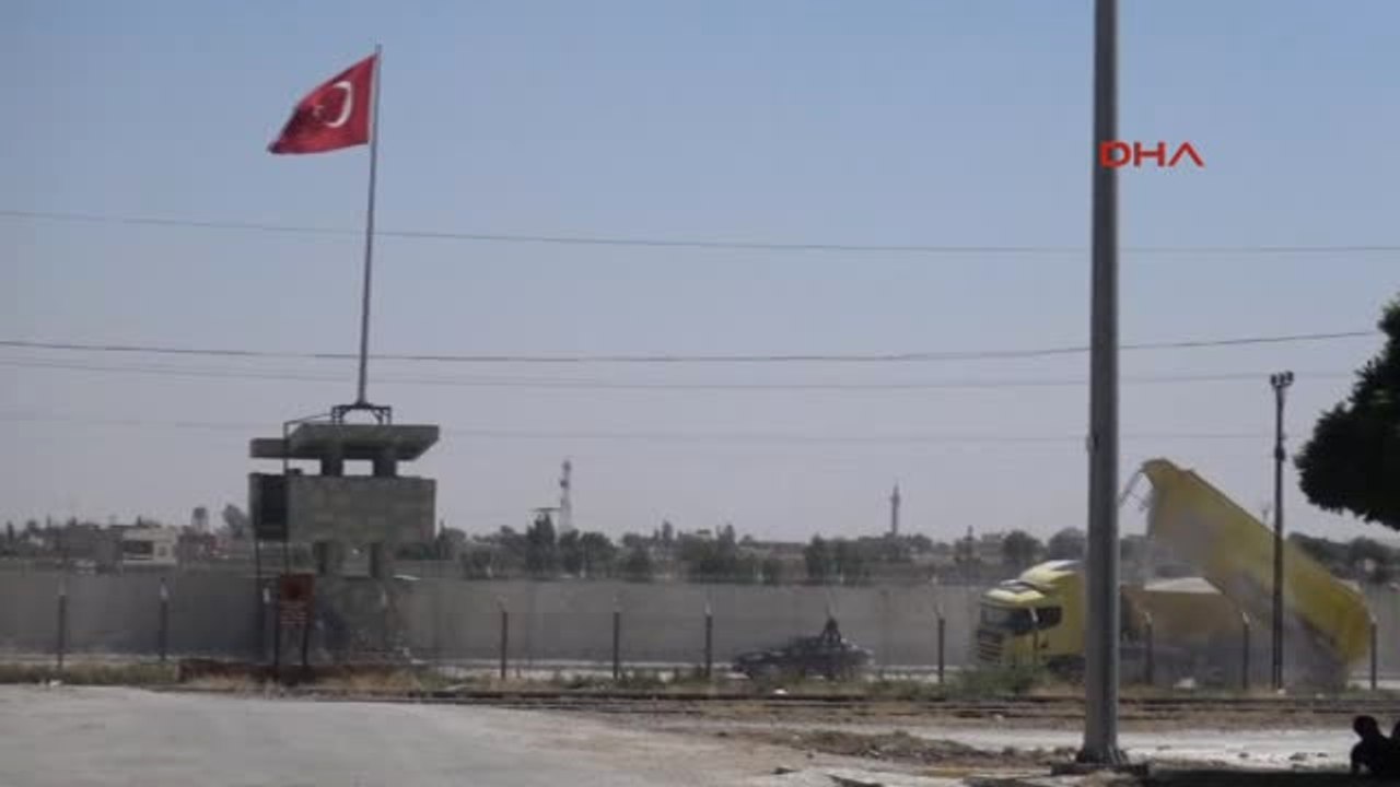 Şanlıurfa Akçakale Ile Ceylanpınar Arasındaki Sınıra Yol