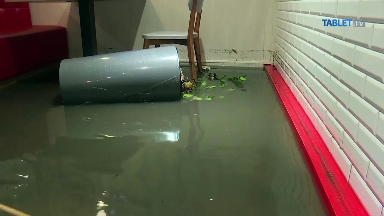 POĽSKO: S búrkami prišli rozsiahle povodne