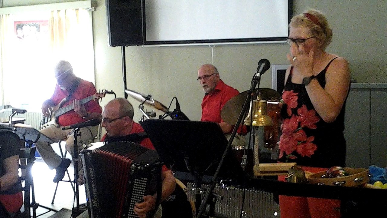 The dansant Nostalgia