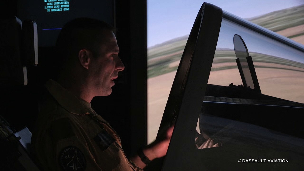Démo du Rafale au Simulateur commentée par Marty - Bourget 2017 - Dassault Aviation
