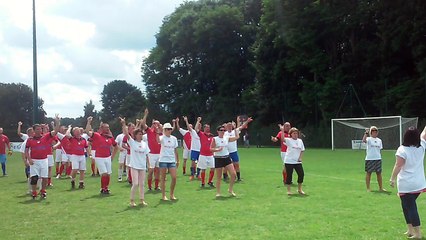 échauffement des vétérans avant le match de gala au tournoi international