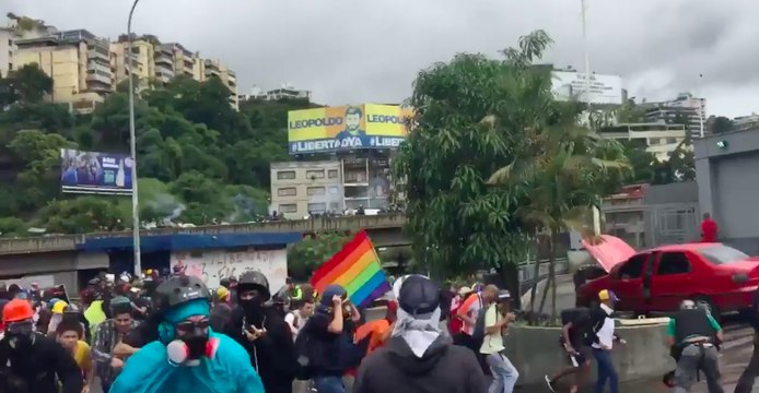 Protesters March to National Electoral Council on 90th Day of Anti-Government Demonstrations