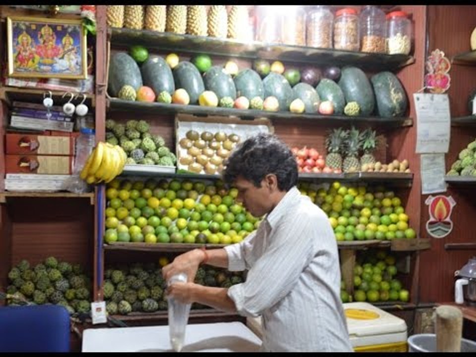 Avocado, Custard Apple, Kiwi Pine Apple, pomegranate Juices | Indian Street Food in Hyderabad