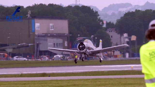 North American T-28B Trojan C-GSLA Norwegian Flying Aces Sola Airshow 4k UltraHD 50fps