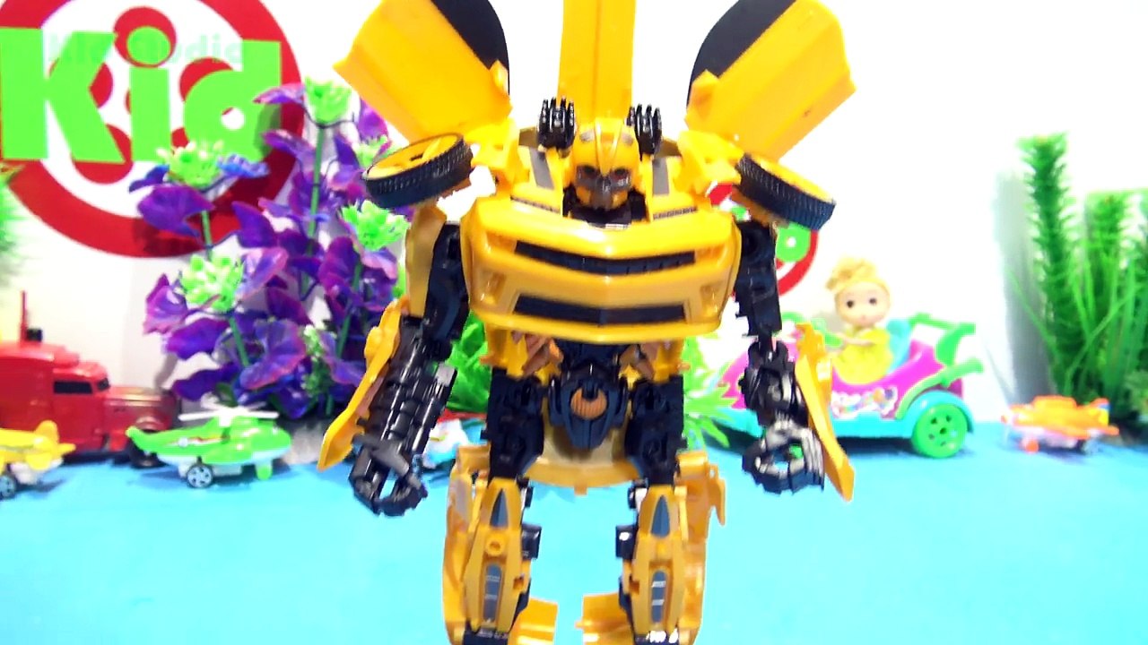 Xe ô tô đồ chơi biến hình rô bốt của bé Tiba 4k Car transformer toy 395 Kid Studio