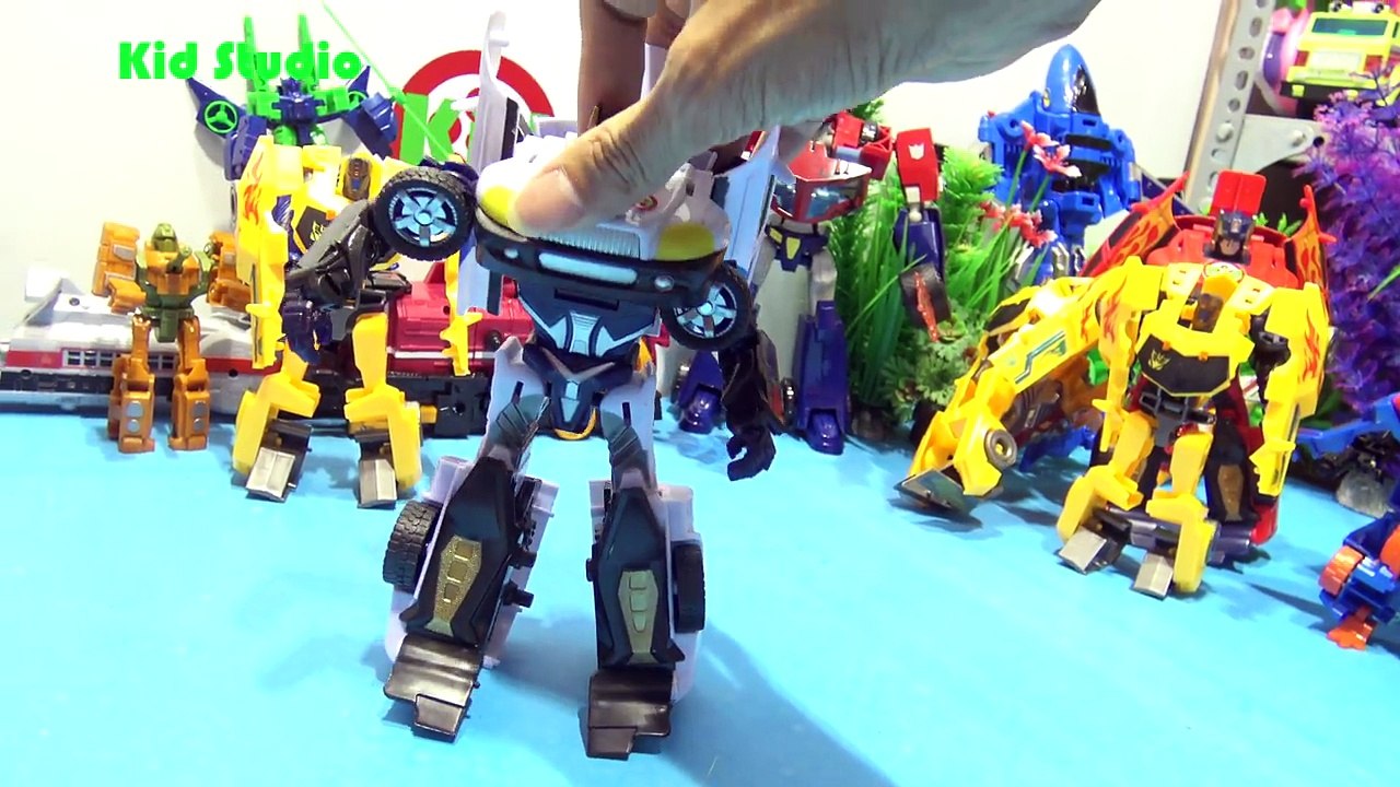 Xe ô tô đồ chơi biến hình rô bốt của bé Tiba 4k Car transformer toys 388 Kid Studio
