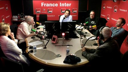 Bernard Lavilliers et Patrick Cohen reçoivent l'appel d'une auditrice... bien familière