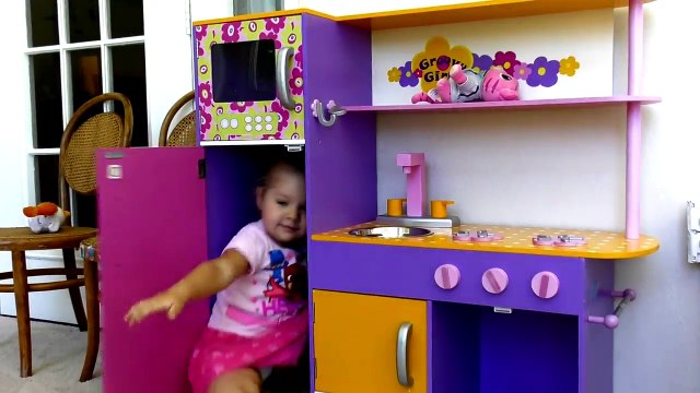 Сrying Babies! Accident! Bad baby Playing Doctor & Learn Colors With bandage / Finger Fami