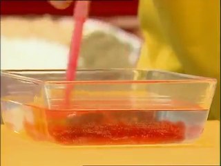 Pourquoi utilise-t-on du gras dans le savon  - C'est pas sorcier-CGRNYaKW2os