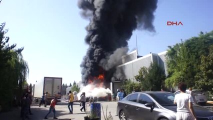 Manisa Alaşehir'de Sebze ve Meyve Işletmesinde Korkutan Yangın