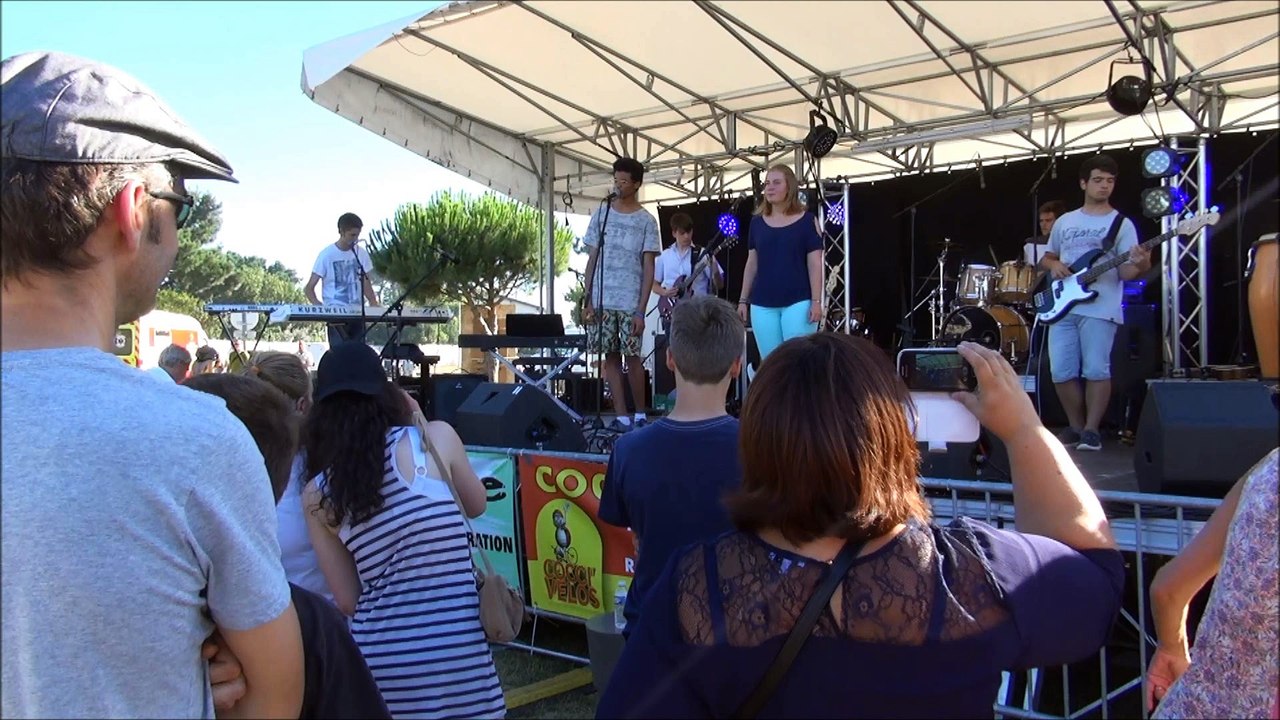 2017-6 Gujan - Drink Team - Clarisse au chant (4)