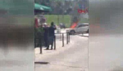 Taksim'de bir araç alev alev yandı