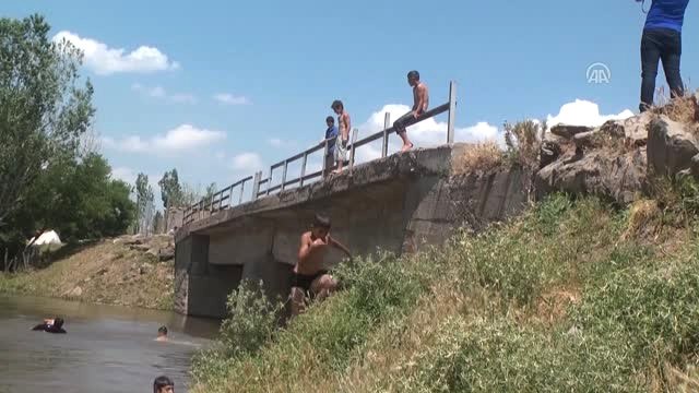 Karasu Nehri'nde Tehlikeli Serinlik