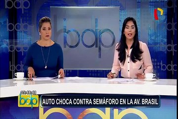 Jesús María: chofer se estrella contra semáforo en avenida Brasil