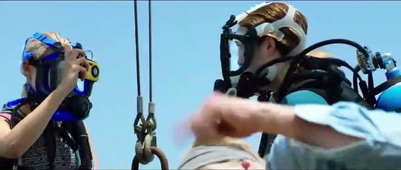 Mandy Moore, Claire Holt, Matthew Modine In '47 Meters Down' New Traileroleh BigTube