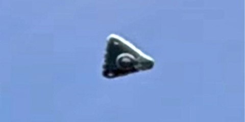 Triangle ufo at warp speed in the us