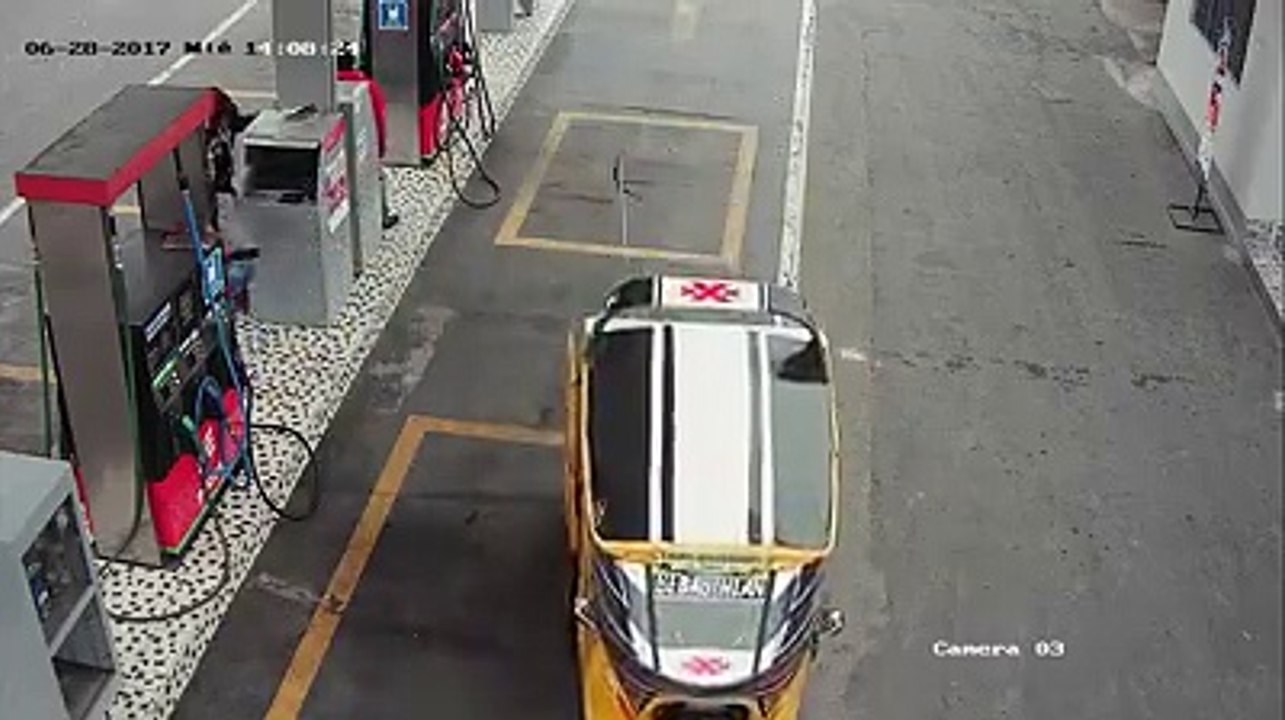 Asaltantes armados, desvalijan a trabajadores de grifo.