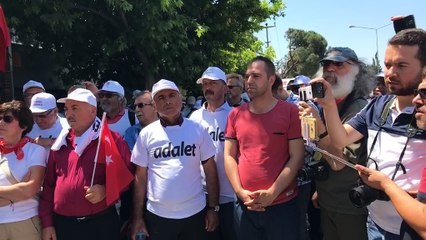 CHP İZmir'den İStanbula giden ekip basın açıklaması canlı