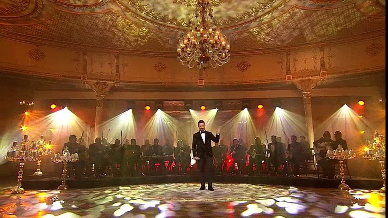 TARKAN - Sevmekten Kim Usanır - Ahde Vefa | 2017 Yılbaşı Özel