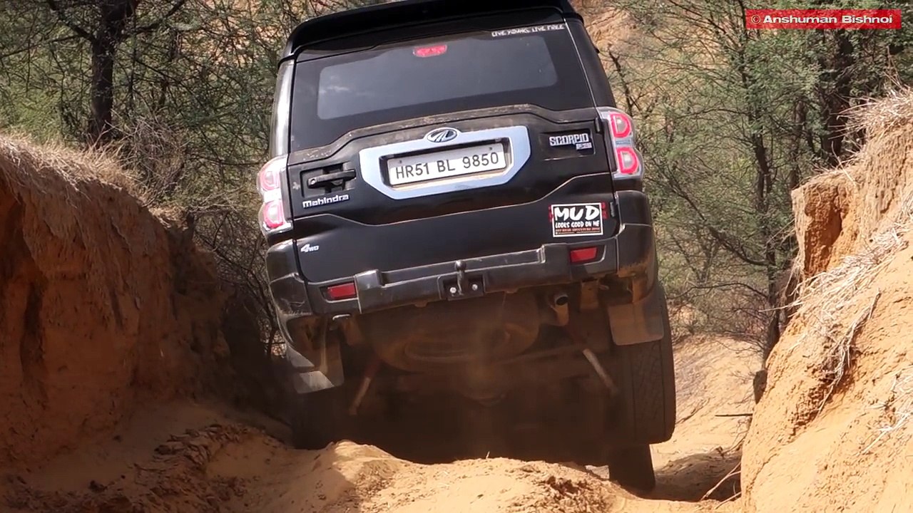 Scorpio 4wd, Duster AWD, Fortuner, Endeavour, Gypsy Going down through deep ruts June 2017