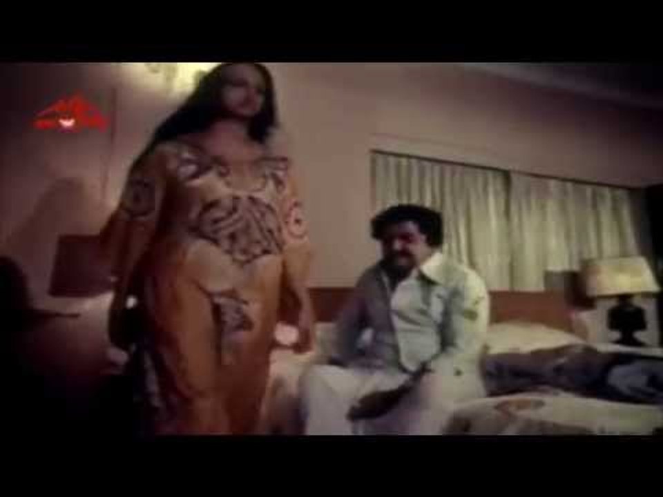 Lakshmi Blames Prem Nazir - "Vidaparayum Munpe" Malayalam Movie Scene