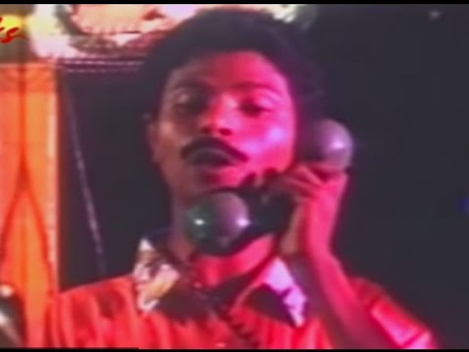 Indrans Blackmails Rajan P Dev - Manathe Kottaram Malayalam Movie Scenes