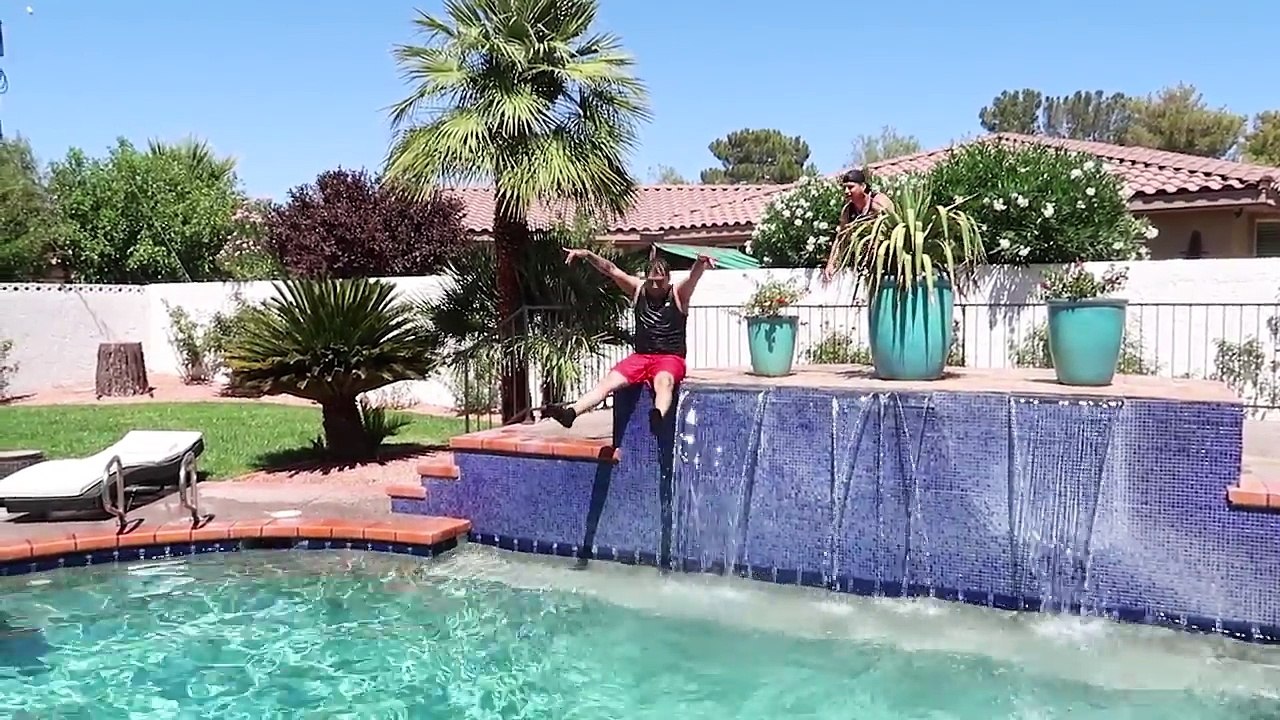 En los limites del AREA 51 termino LIGANDO | documental #14 (HotSpanish Vlogs)