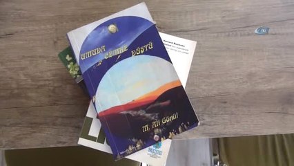 Kitap Okuyana Çay ve Kahve Bedava