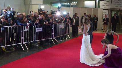 Messi y Roccuzzo celebraron matrimonio con un beso