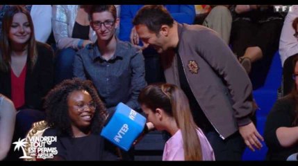 VTEP : Arthur surprend une femme du public en l'embrassant (vidéo)
