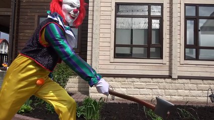 Киллер Клоун Забрался к Нам в Дом! Сеня Напуган! Scary Killer Clown Attacks Kids in House