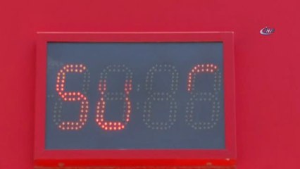 Denizli'de 50 Derece Sıcaklık Asfaltı Eritti