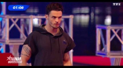 Ninja Warrior : Baptiste Giabiconi rate complètement son parcours (Vidéo)