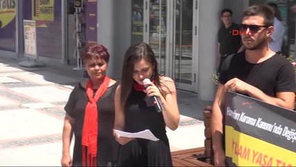 Edirne'de Hayvanseverler Yeni Yasa Tasarını Protesto Etti