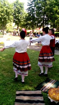 изп.на Кина Павлова Вълчева - Николова и танцов състав ,,Сухиндол'',1.7.2017г.