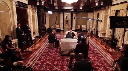 Exclusive Interview with Caesar: Secrets of the Legendary Leader 🤔