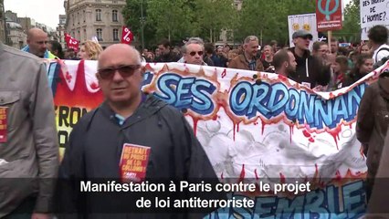 Manifestation à Paris contre le projet de loi antiterroriste