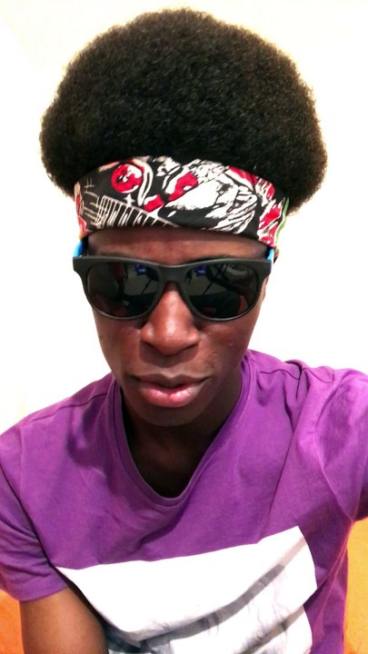 Couples holding hands in public should be illegal MNT SQUARED