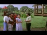 Poornima Jayaram - Balachandra Menon Romantic Scene - Ithiri Neram Othiri Karyam Movie scene