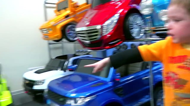 Вредные детки УЕХАЛИ НА НОВОЙ МАШИНЕ от мамы Bad Baby Little Driver on Power Wheels