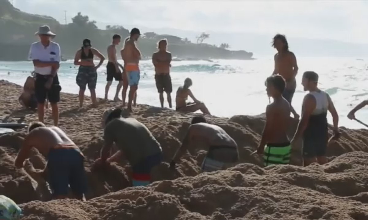 Ombak Buatan Dibuat untuk Berselancar di Pantai Hawaii
