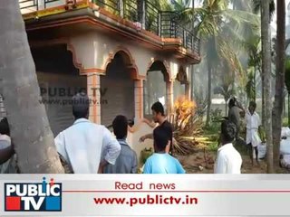 Woman Commits Suicide in Mandya: Angry Mob Tries To Burn Husband's Home