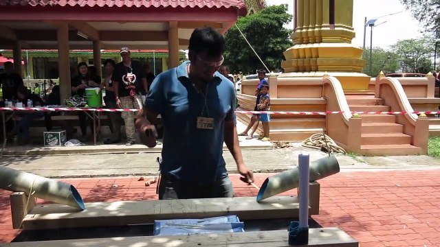 Une compétition de couteau en Thaïlande... Knife contest