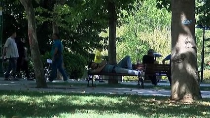 İstanbul'da Kavurucu Sıcaklar Etkisini Sürdürüyor