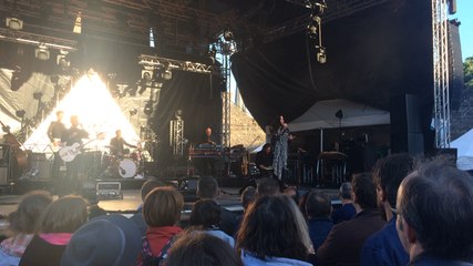 Olivia Ruiz fait fondre le château de bonheur